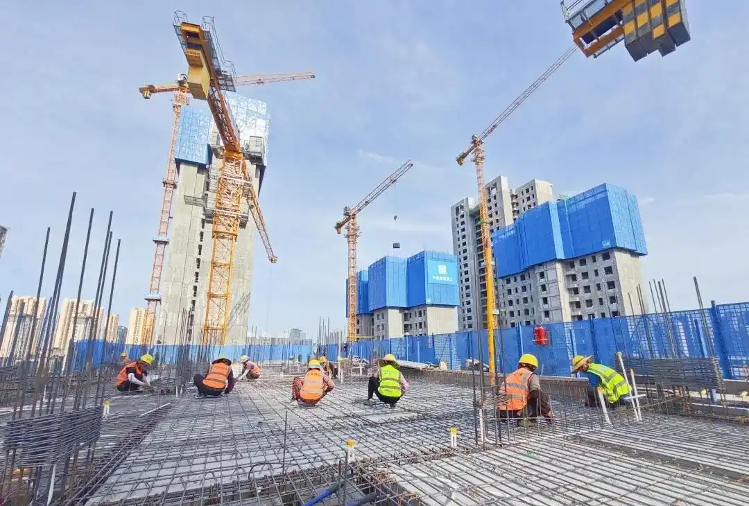 明建云 AI 数字员工 30 天上线路线图:从试用到跑通